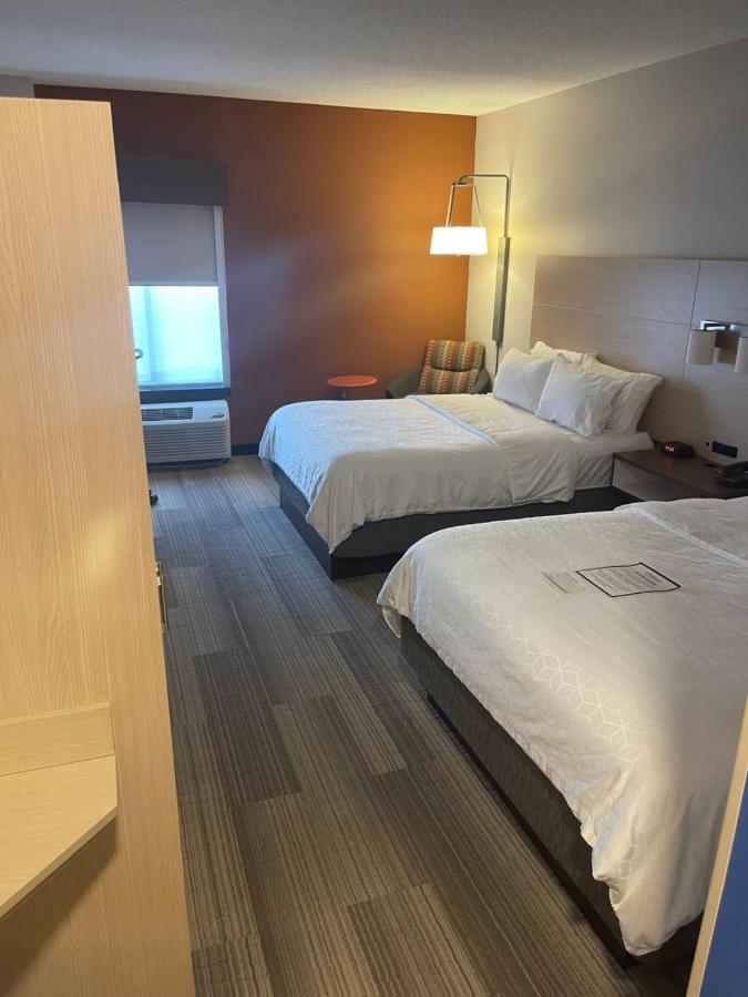 Holiday Inn Express Cedar Rapids - Collins Road By Ihg Exterior foto